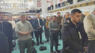Ercişte Kadir Gecesi dualarla idrak edildi