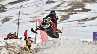 Erciyeste Dünya Kar Motosikleti Şampiyonası heyecanı başladı