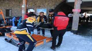 Erciyeste turistler emin ellerde