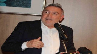 Ertekin istifa ettiğini duyurdu