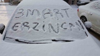 Erzincan güne karla uyandı