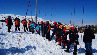 Erzincandaki Ergan Dağında çığda arama kurtarma tatbikatı yapıldı