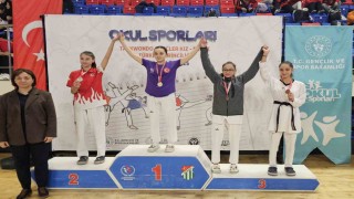 Erzincanlı sporcular güreşte ikinci, taekwondoda üçüncü oldu