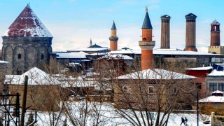 Erzurumda bebeklerde Asel ve Alparslan ismi revaçta