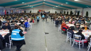 Esenyurt Belediyesi, binlerce vatandaşı iftar sofralarında bir araya getirdi