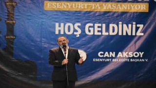 Esenyurt Belediyesinin Ramazan etkinliklerinde Dursun Ali Erzincanlı sevenleriyle buluştu