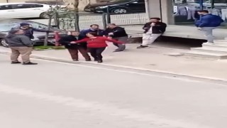 Esenyurtta bir kadını takip eden adam mahalleli tarafından darp edildi