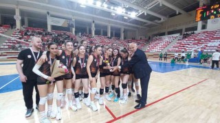 Eskişehirde Midi Kızlar Voleybol final etabı sona erdi