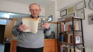 Eskişehirli emlakçı ödünç verdiği kitapları teslim alırken özetlerini de istiyor