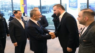 Eyüpsultan Belediyesi asırlık çınarı Eyüpsporu iftar sofrasında ağırladı