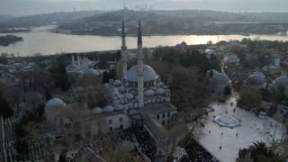 Eyüpsultan Camiinde bayram namazı havadan görüntülendi