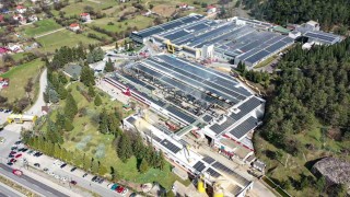 Fabrika yangını havadan görüntülendi