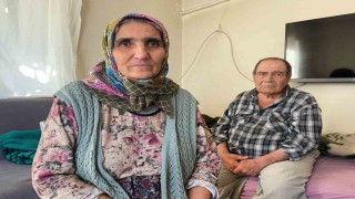 Felçli kocasını tıraş ederken görüntülenen kadın: Sadece iyi günde değil kötü günde de yanındayım