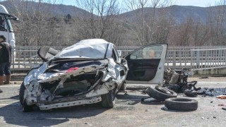 Fiat marka otomobil hurdaya döndü: 1 ölü