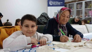 Filizden Çınara etkinliği: Büyükler torunlarıyla boyama yaptı