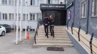 Firari hırsız kameraya yakalandı...Hangi kartı denese ret cevabı aldı