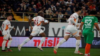 Galatasaray puan farkını 7ye çıkardı