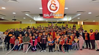 Galatasaray taraftar grubunun iftar yemeği büyük ilgi gördü