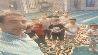 Gedizde İmam-Hatip Ramazan Dinçerden minik cemaatine özel mini market