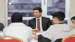 Genç Kaymakamı Güzel, SYDV tarafından desteklenen ailelerle iftar açtı