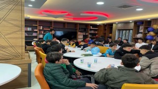 Gençlik Merkezinde bağımlılıkla mücadele anlatıldı