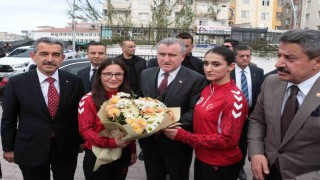 Gençlik ve Spor Bakanı Bak, Şırnakta gençlerle bir araya geldi