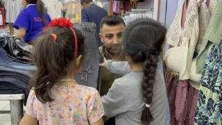 Gönüllü öğretmenler 800 depremzede ve yetim çocuğa bayram sevinci yaşattı