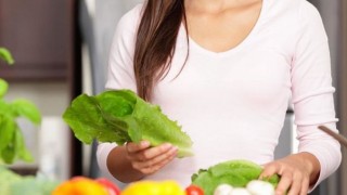 Güçlü Kemikler İçin Doğru Beslenme ve Yaşam Tarzı Önerileri