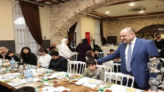 Gülpınar yetim çocuklarla iftar açtı