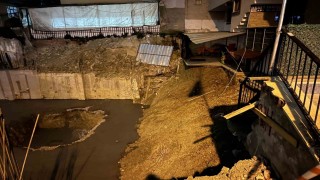 Güngörende 6 katlı binanın bitişiğindeki inşaat alanında toprak kayması yaşandı
