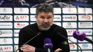 Hakan Kutlu: 1. Ligde maç yöneten hakem, Şampiyonlar Liginde maç yöneten hakemin kararına uymuyor