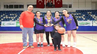 Hakkaride Yeşilay Spor Oyunları Turnuvası sona erdi