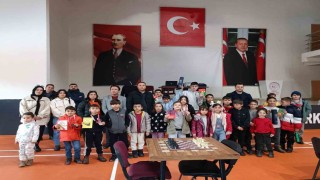 Hakkaride Yıldırım Satranç Turnuvası düzenlendi