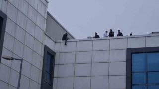 Hastane çatısında intihar girişimi