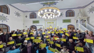 Hatimle teravihe katılan cemaate başarı belgesi