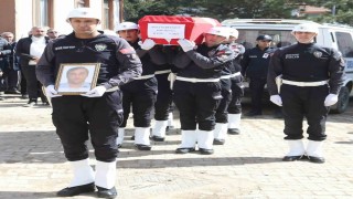 Hayatını kaybeden polis memuru Hacı Nuri Erdağ Amasyada defnedildi