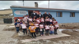 Hayırsever vatandaşlardan öğrencilere bayram hediyesi