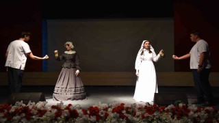 Hemşire adaylarının üniforma heyecanı