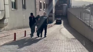 Hırsızlık suçundan aranan zanlı yakalandı