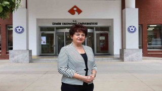 İEÜlü profesöre ‘uluslararası gurur