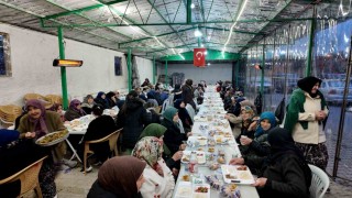 İftar yemeği her akşam bir aileden