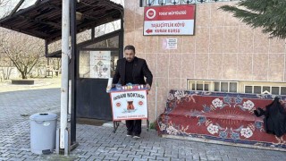 İftara yetişmek isteyen sürücüler kaza yapmasın diye ikram noktası kurdu
