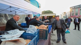 İftarlık pideler Gemlik Belediyesinden