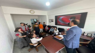 İlkokul öğrencileri Aile ve Sosyal Hizmetleri İl Müdürlüğünü ziyaret etti