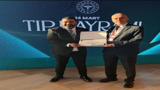 İnanılmaz kurtuluşa imza atan doktora Sağlık Bakanlığından ödül