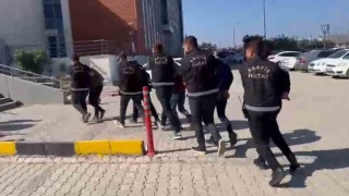 İskenderunda işledikleri çeşitli suçlardan aranan 5 kişi yakalandı