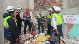 İstanbulda gerçeğini aratmayan arama kurtarma tatbikatı