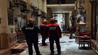İstiklal Caddesindeki tarihi Suriye Pasajında yangın paniği