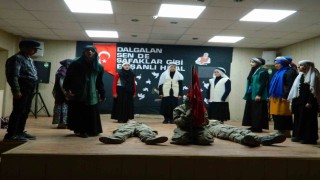 İstiklal Marşını tiyatro ile canlandırdılar