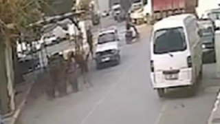 İzmirde motosiklet hırsızı suçüstü yakalandı